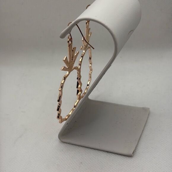 NWOT Pineapple fishhook earrings - Picture 2 of 4